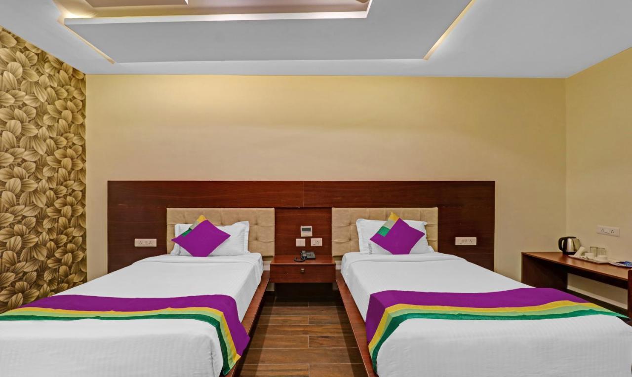 Treebo Premium Runway Suites, Marathahalli Bangalore Exteriör bild