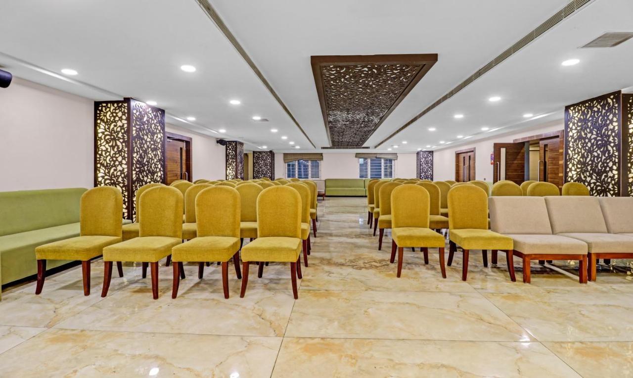 Treebo Premium Runway Suites, Marathahalli Bangalore Exteriör bild