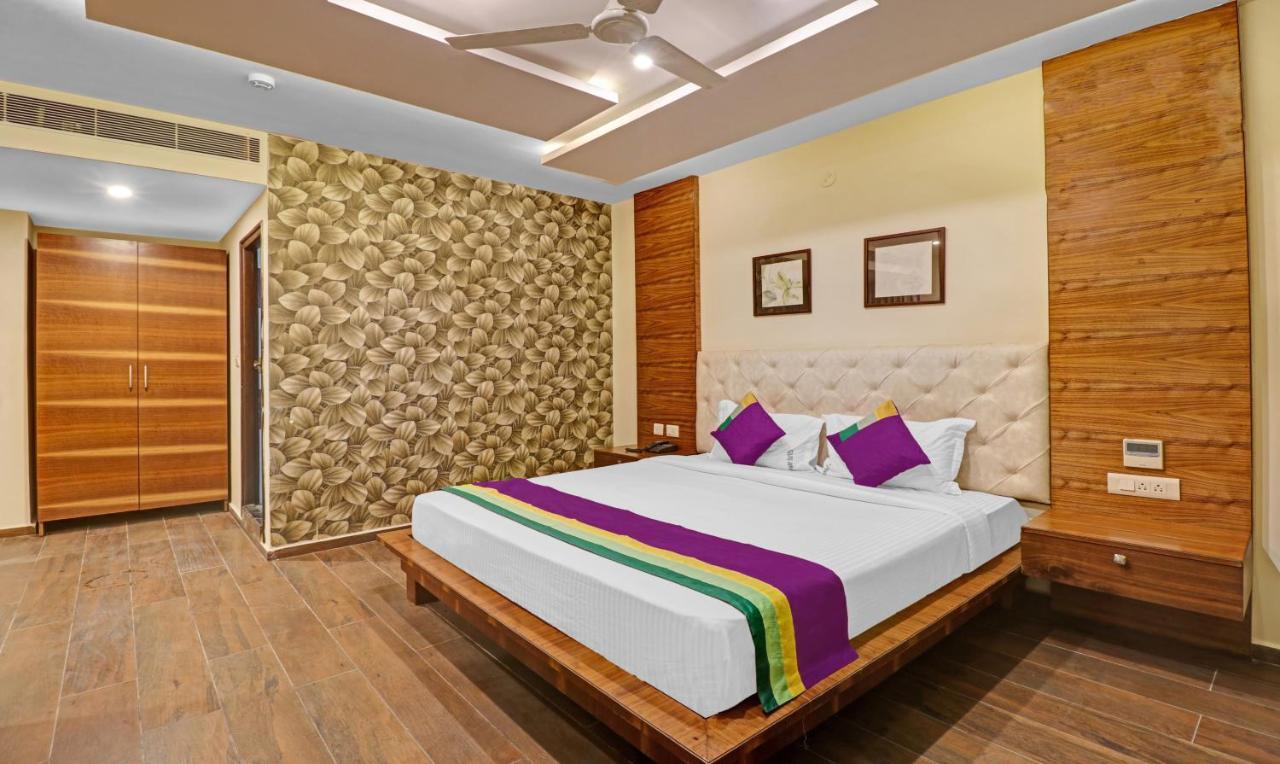 Treebo Premium Runway Suites, Marathahalli Bangalore Exteriör bild