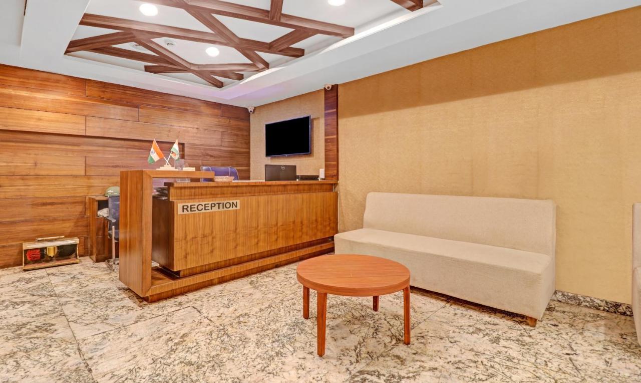 Treebo Premium Runway Suites, Marathahalli Bangalore Exteriör bild